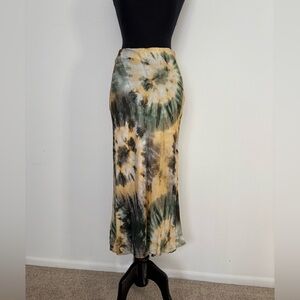 Silky green and yellow tie-dye maxi skirt from ZARA